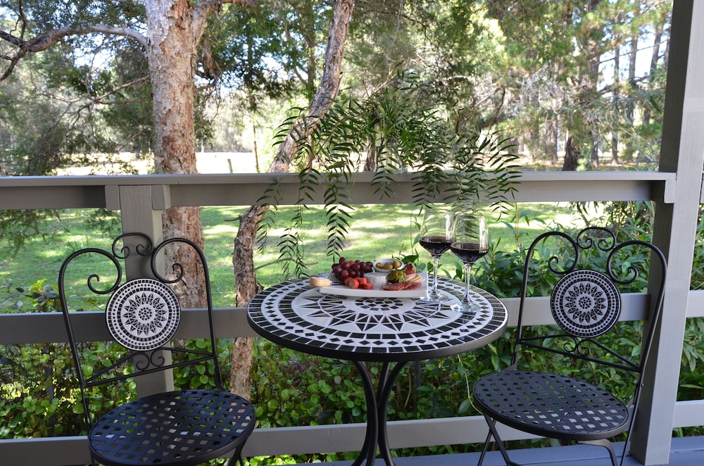 Iluka - Linen/Towels Supplied photo 2