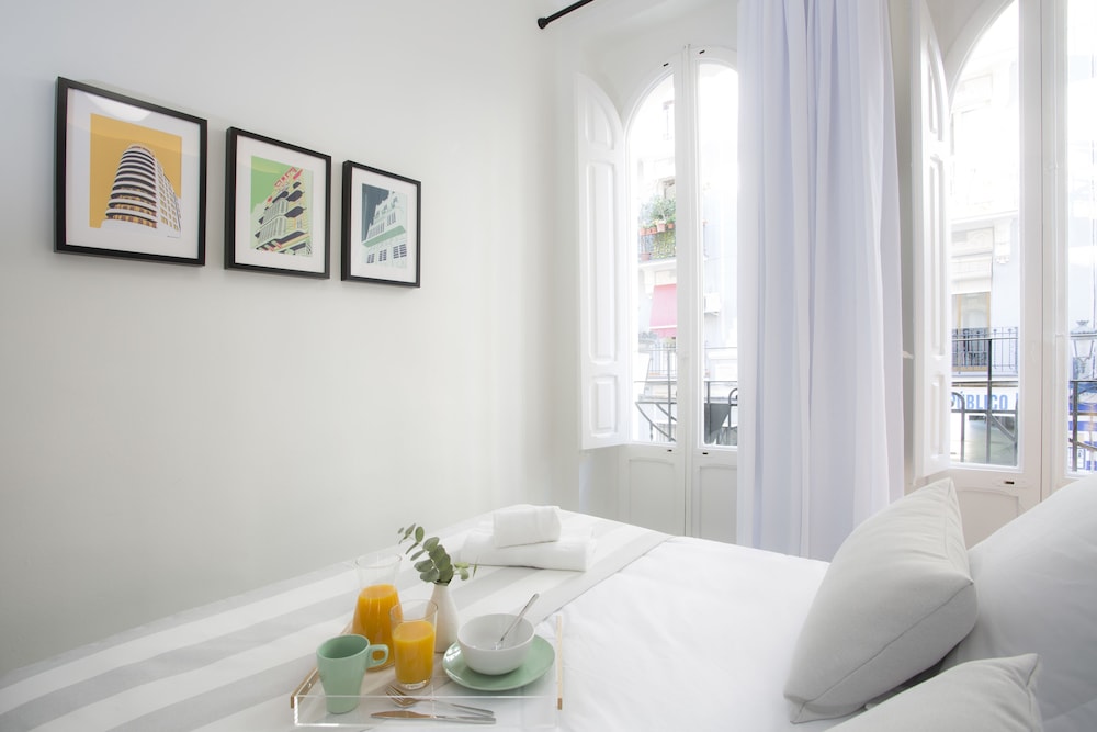 Apartamento, 3 habitaciones, terraza (Parque Central XI)
