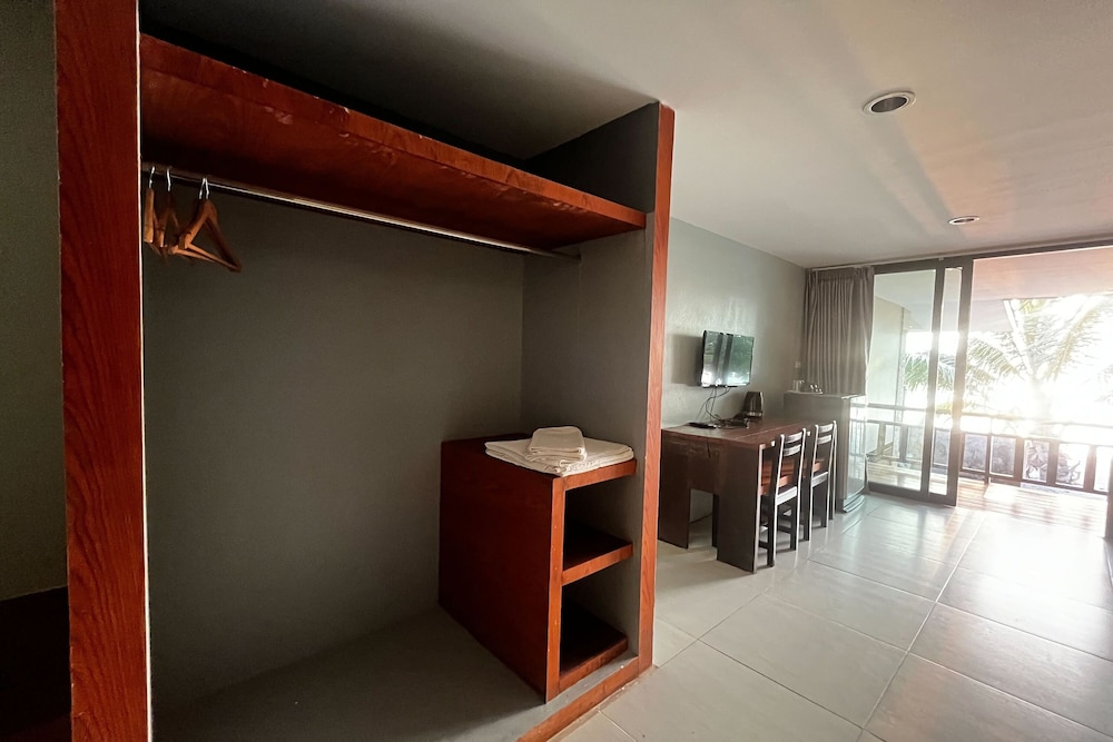 Standard Double Room, Sea View - Photo 21