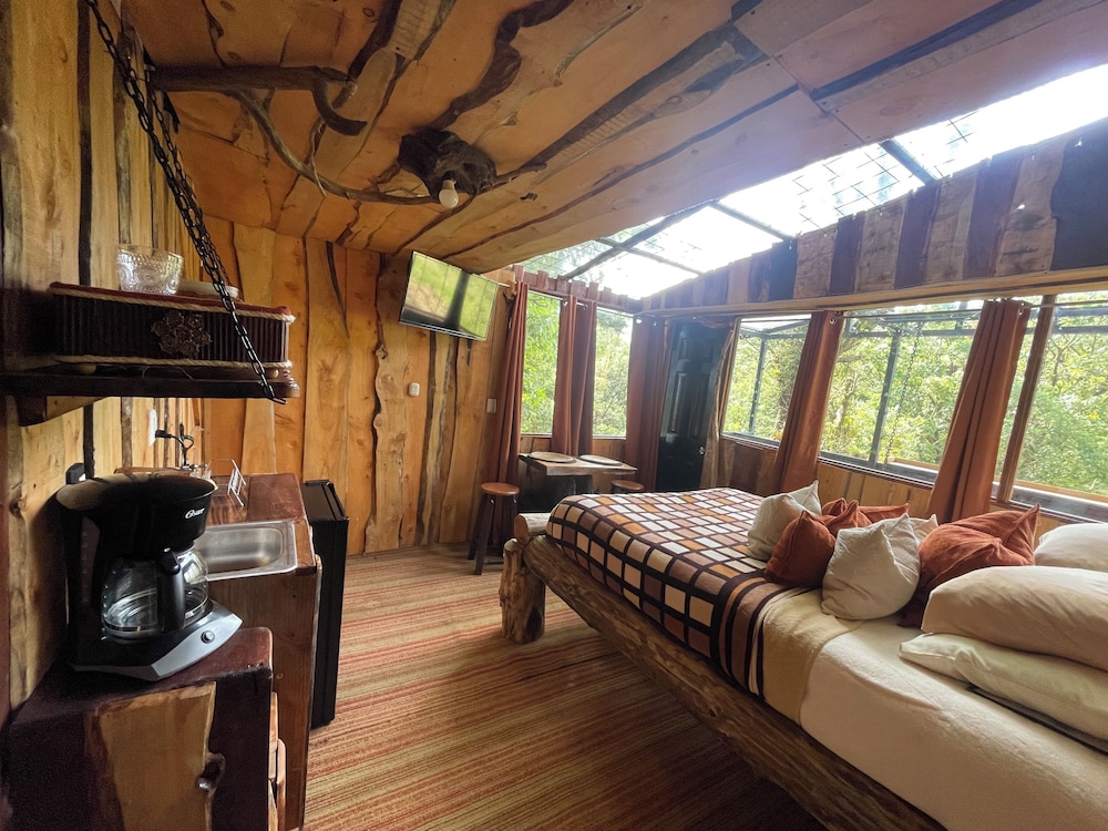 Panoramic Cabin