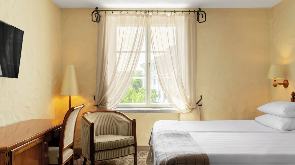 Classic Double or Twin Room - Photo 4