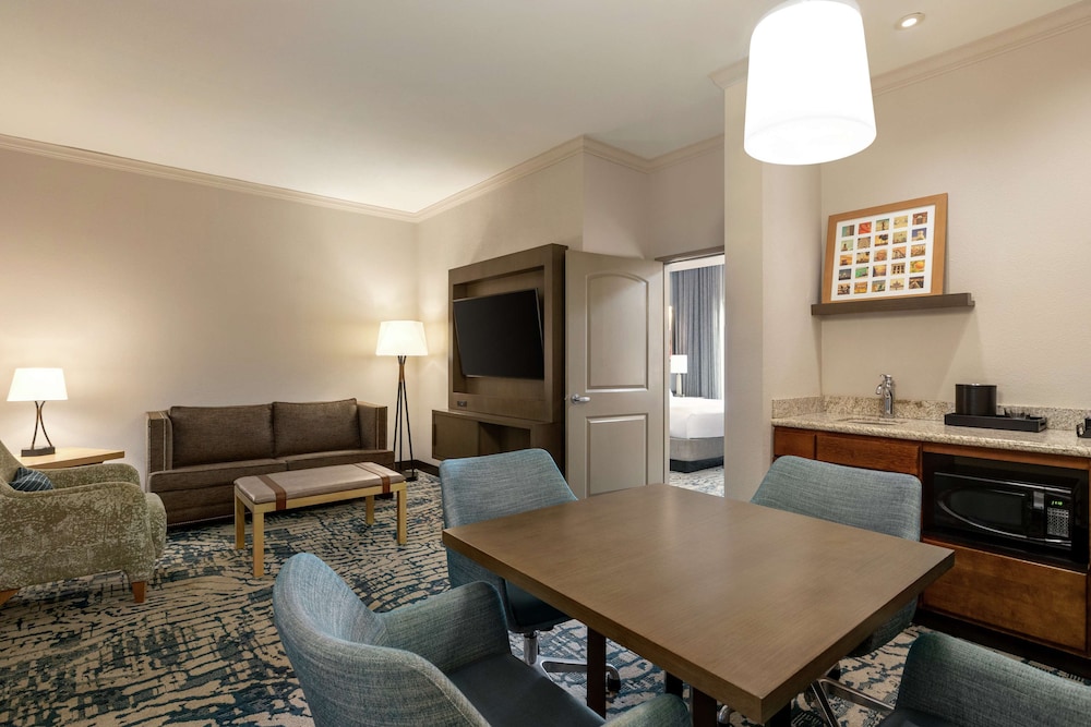 Suite, 1 King Bed, Balcony