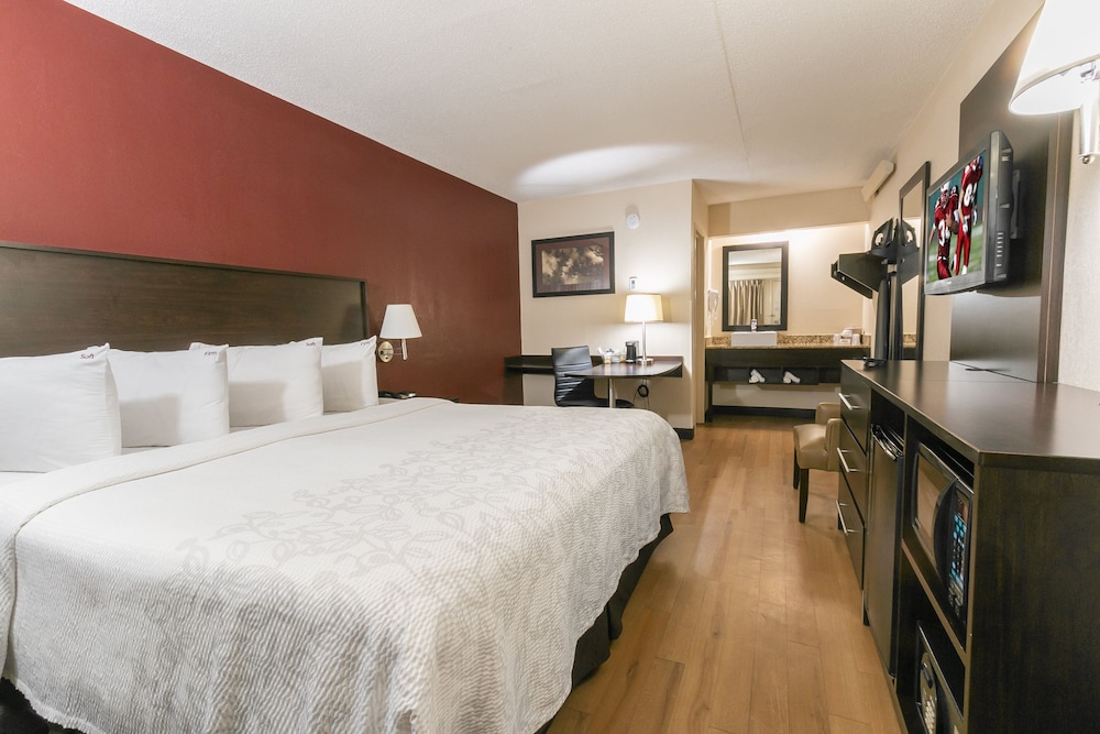 Superior Room, 1 King Bed (Smoke Free) - Photo 1