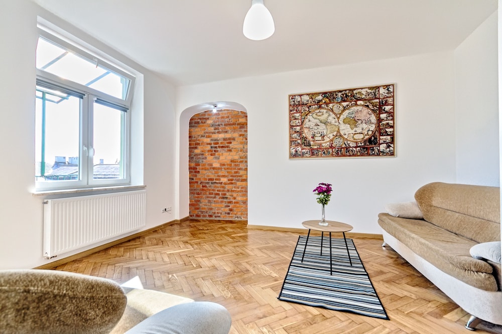 Apartment photo 1