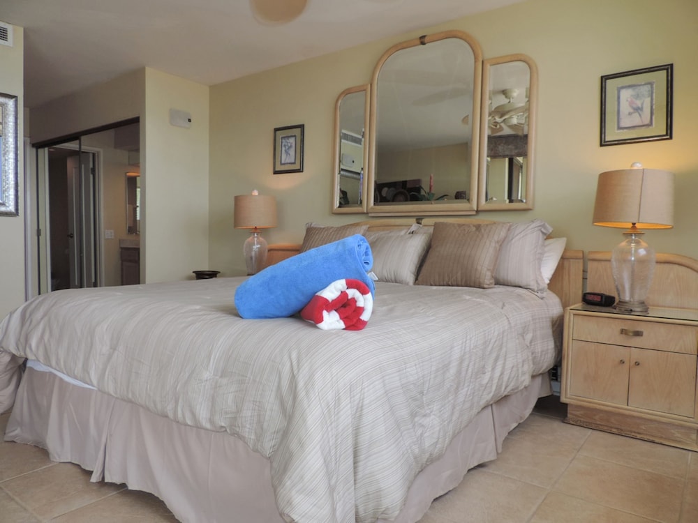 Condomínio Panorâmico, 1 Quarto, Vista para a Praia, à Beira da Praia