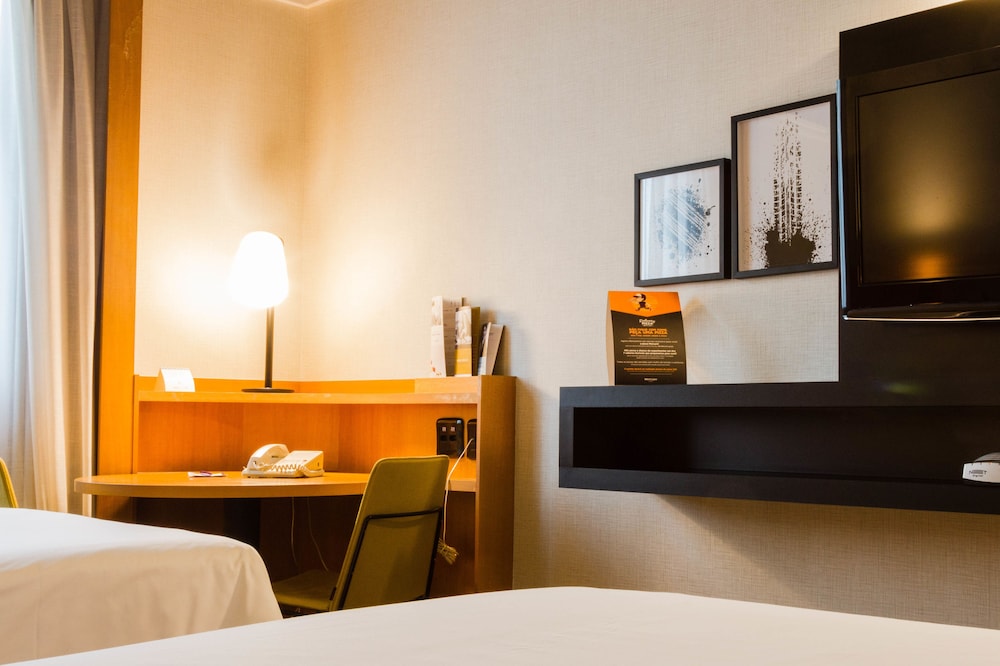 Deluxe Twin Room - Photo 10