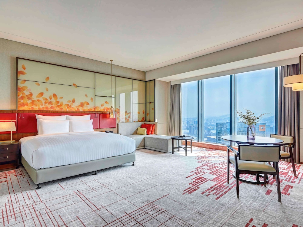 Deluxe Room, 1 King Bed, Club Lounge Access, River View (Premium) - Photo 4