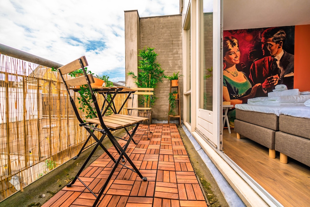 Luxury Double Room (203 Luau Church View) photo 3