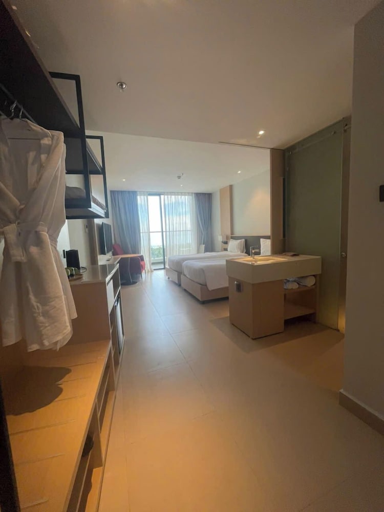 Superior Double or Twin Room, Balcony, Beach View