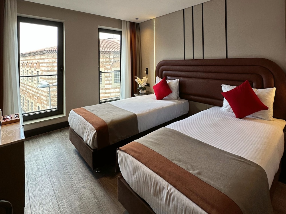 Standard Twin Room photo 2