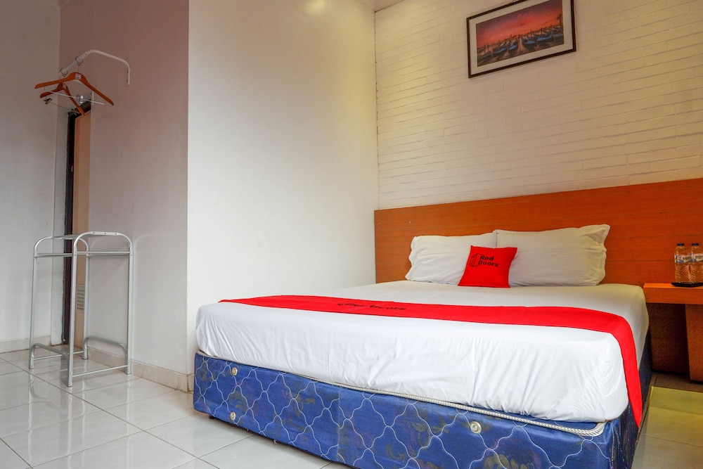 Deluxe Room - Photo 11