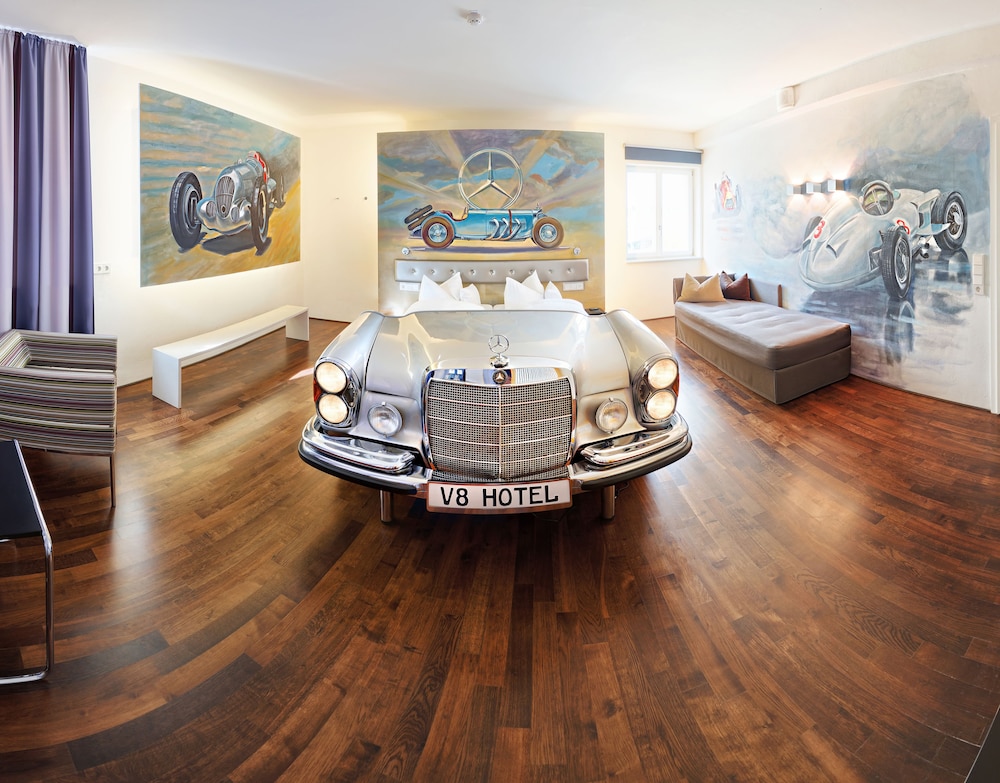 V12 Mercedes Suite photo 1