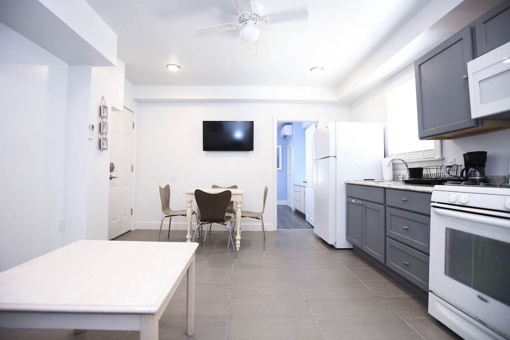 Apartment, 1 Bedroom, Non Smoking (West SIde) photo 2