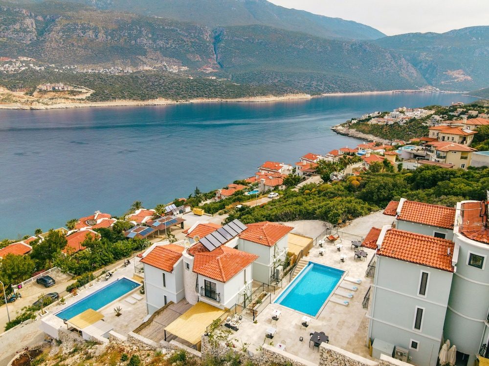 Deluxe Room, Sea View - Photo 4