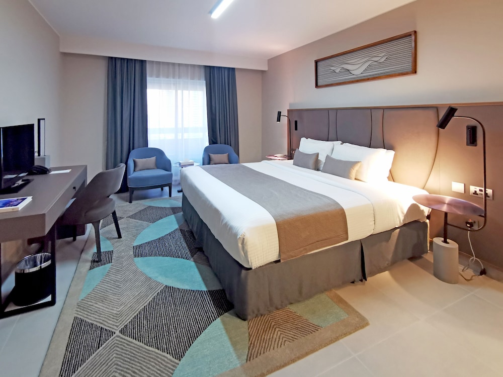 DELUXE KB OR TWN BED W/ BALCONY LAGOON VIEW photo 2