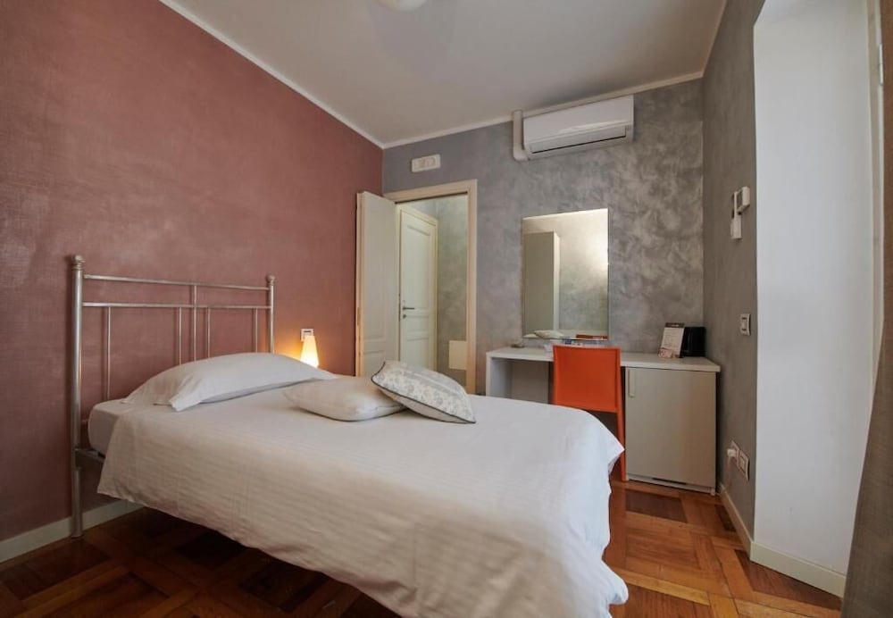 Comfort Room, 1 Twin Bed, Private Bathroom