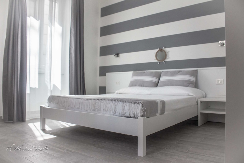 Superior Room, 1 Queen Bed, Non Smoking photo 1