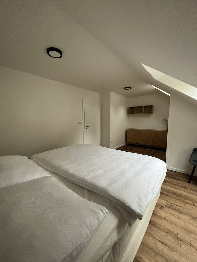 Deluxe Apartment photo 3