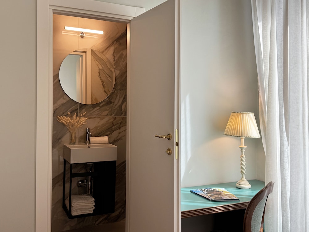 Double Room Single Use