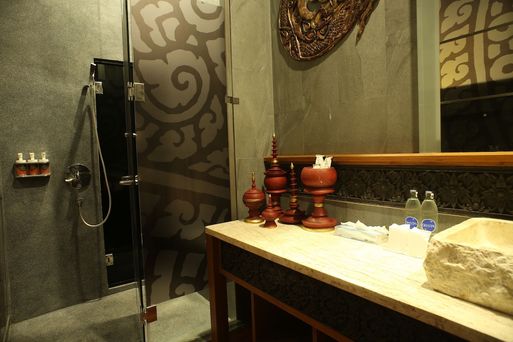 Cabana Suite Pool Access - Photo 32