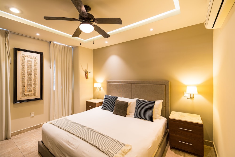 2 Bed Street/Partial Ocean View Suite photo 2
