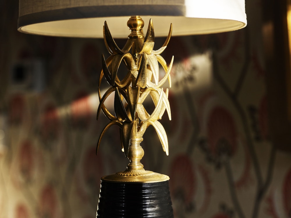 Crescent Bungalow Suite