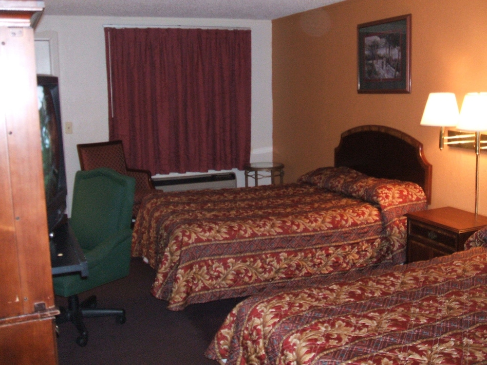 Standard Room, 1 King Bed, Non Smoking photo 1