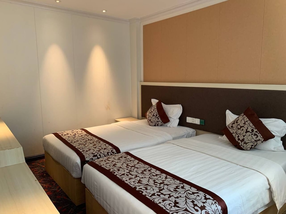 Deluxe Double or Twin Room photo 1