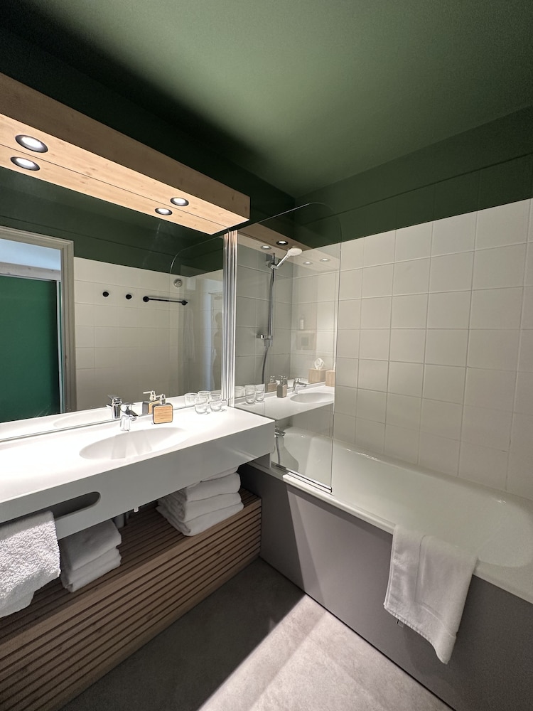Superior Quadruple Room photo 3