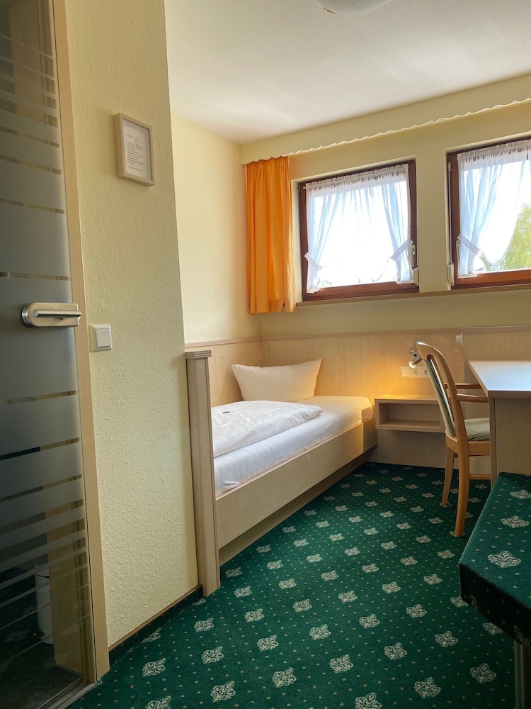 Standard Single Room - Photo 1