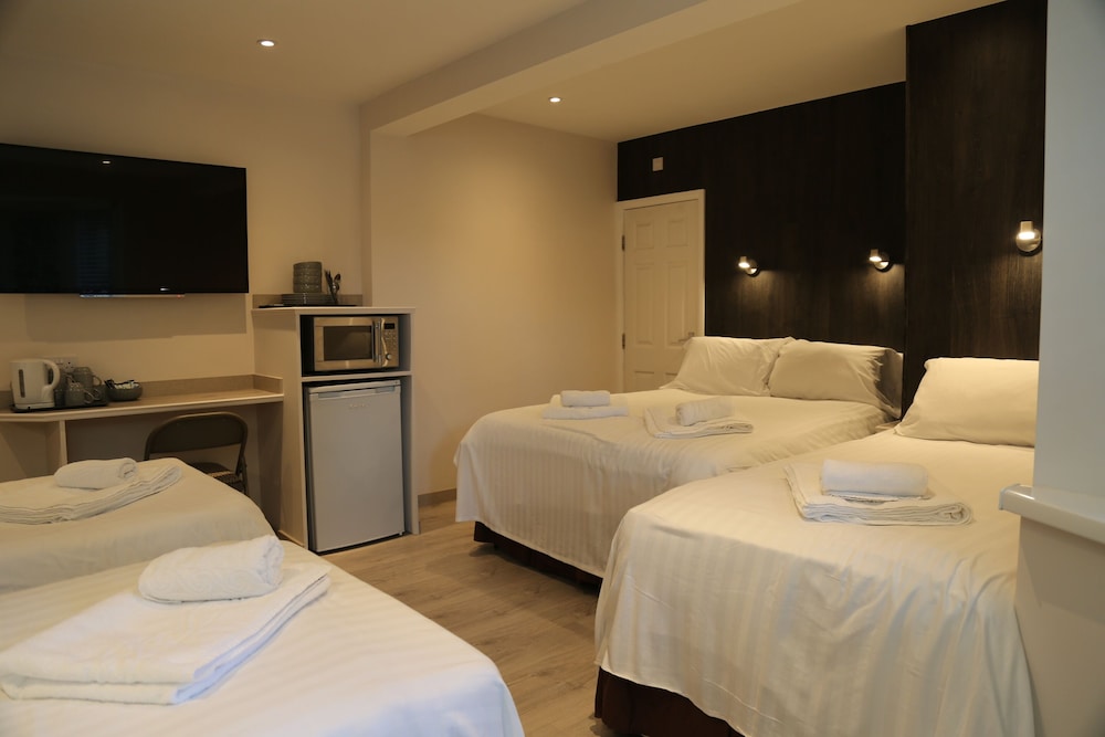 Standard Suite, Shared Bathroom (Large) photo 2