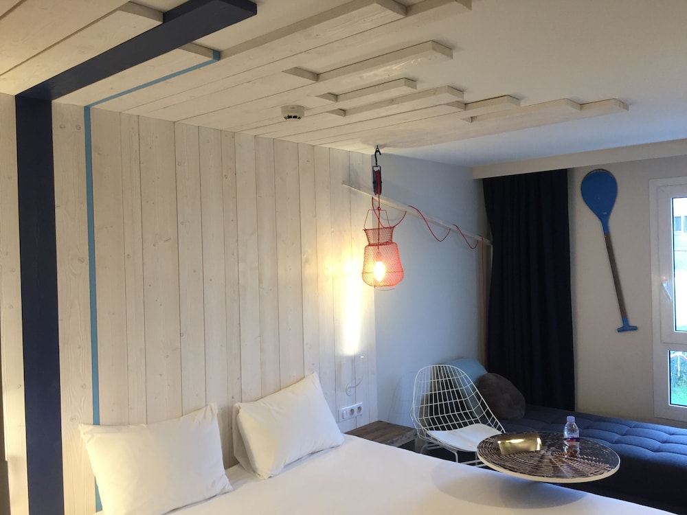 Room, Multiple Beds, Ocean View - Photo 3