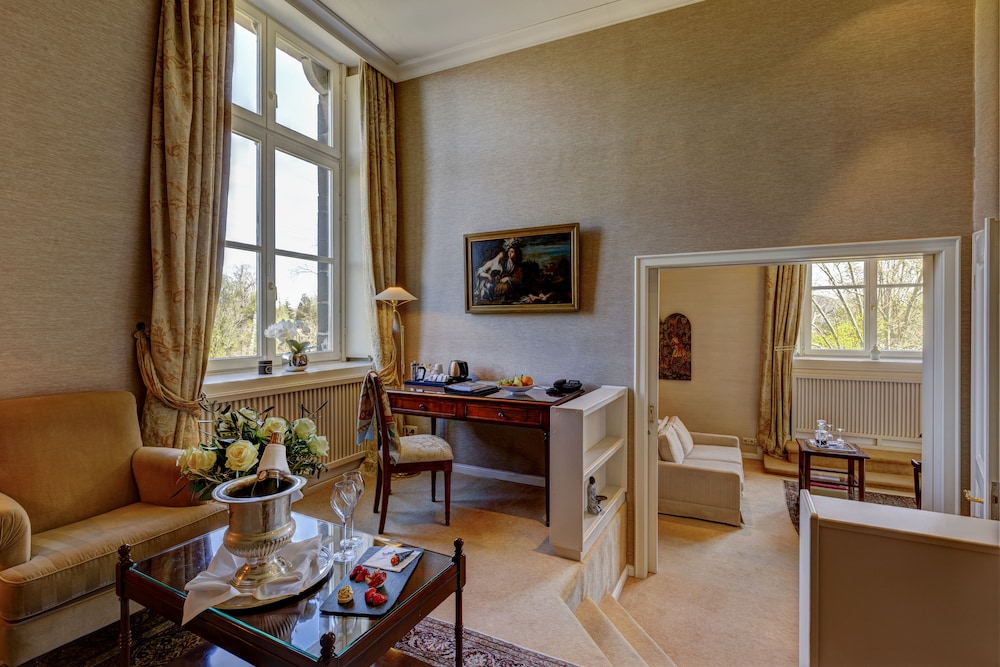 Suite, 1 Bedroom photo 2