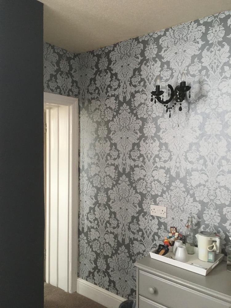 Twin Room (Room 5,  Augusta) photo 2
