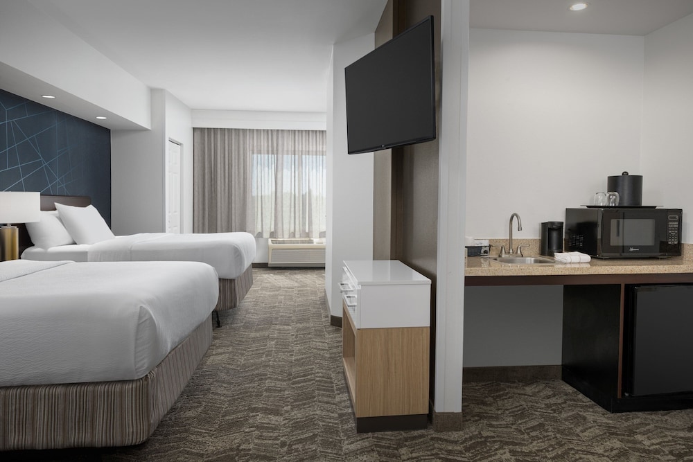 Suite, 2 Double Beds photo 3