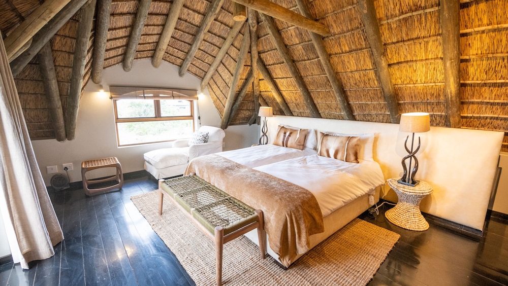 3 Bedroom Lehele Lodge Villa - Photo 1