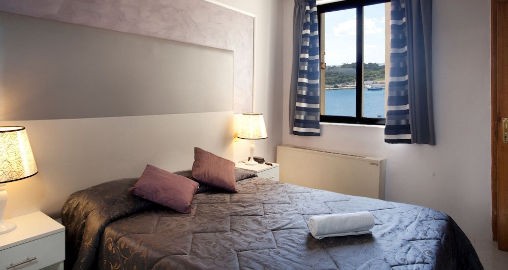 Standard Double or Twin Room (for single use) - Photo 5