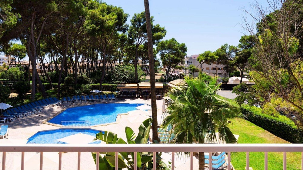 Standard Double Room, Pool View