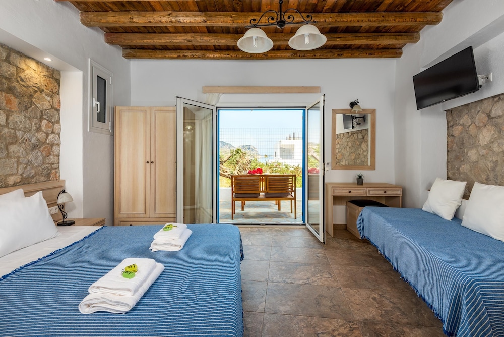 Agnanti Beach Apartments - Anesis photo 1