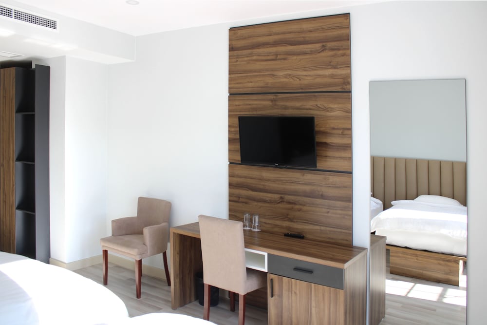 Twin Room, Balcony