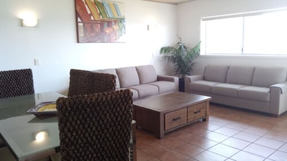 3 Bedroom Superior Ocean View Unit photo 2