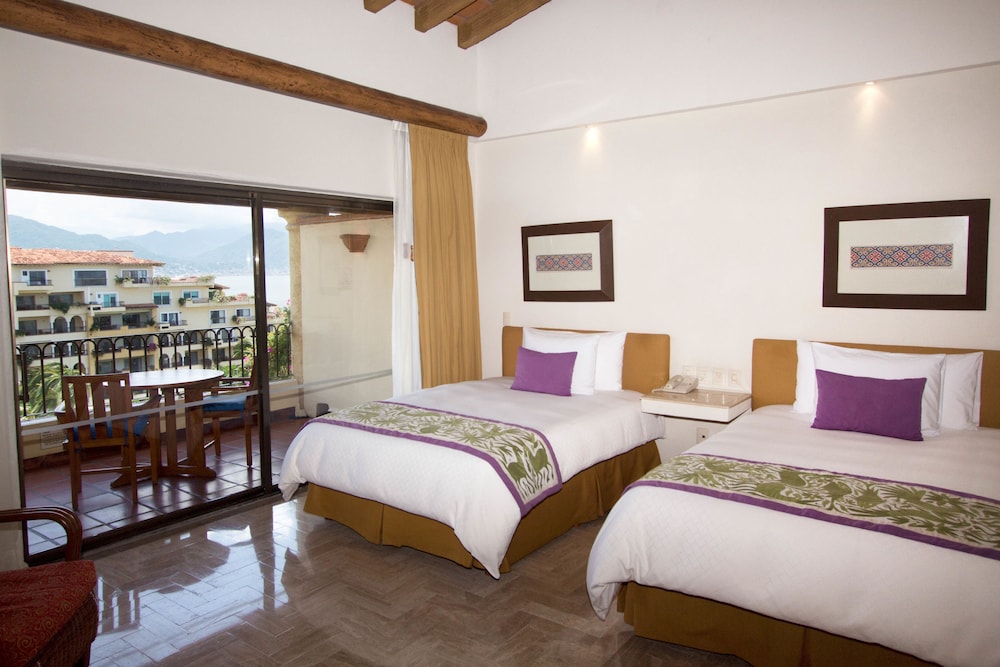 Family Suite, 3 Bedrooms - Photo 1
