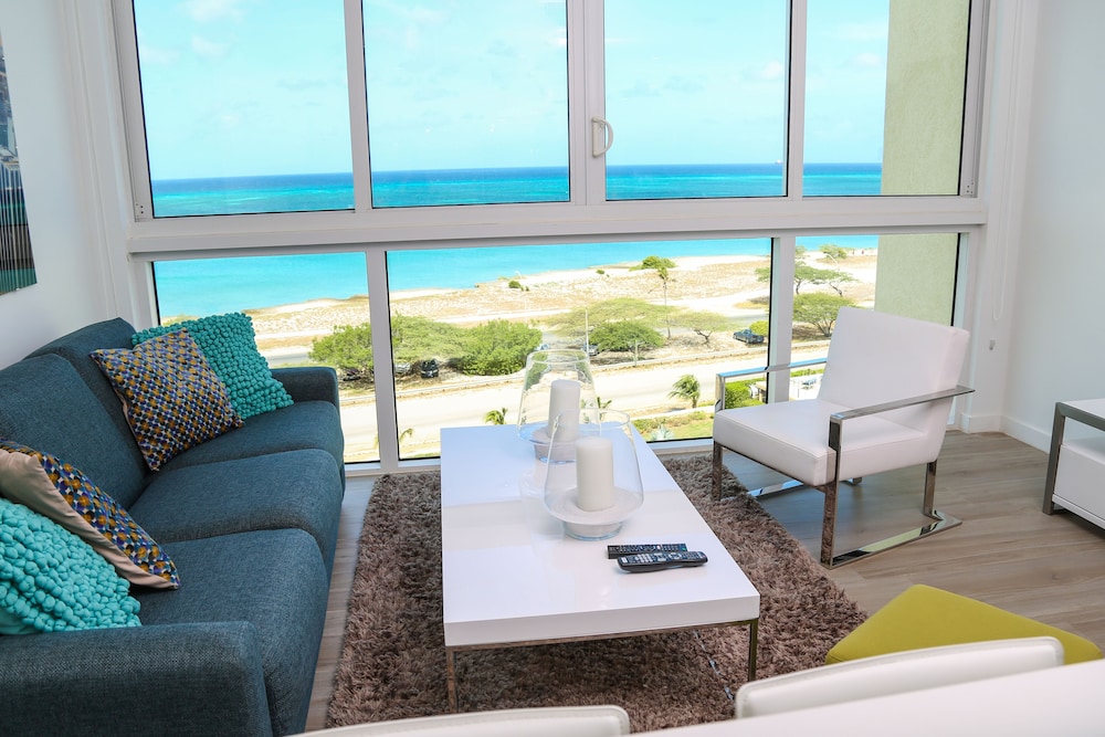 Standard Condo photo 3