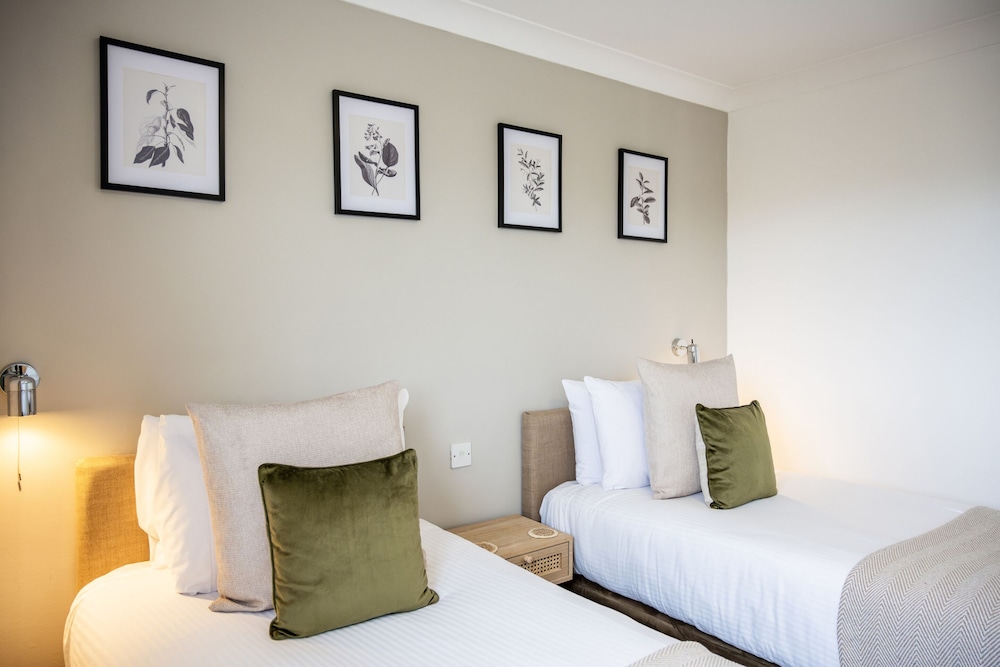 Twin Room, Ensuite - Photo 8