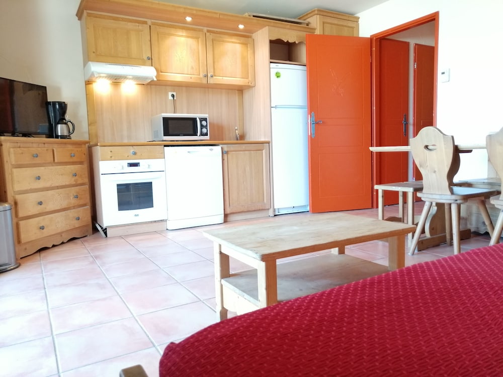 Apartment, 2 Bedrooms (for 8 - Pra Loup 1500) photo 2