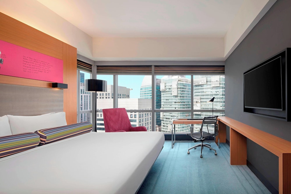 Breezy, Suite, 1 King Bed photo 3