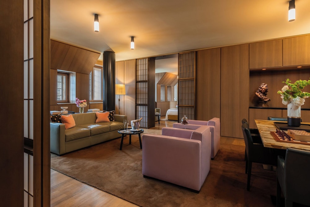 Suite (Oscar)