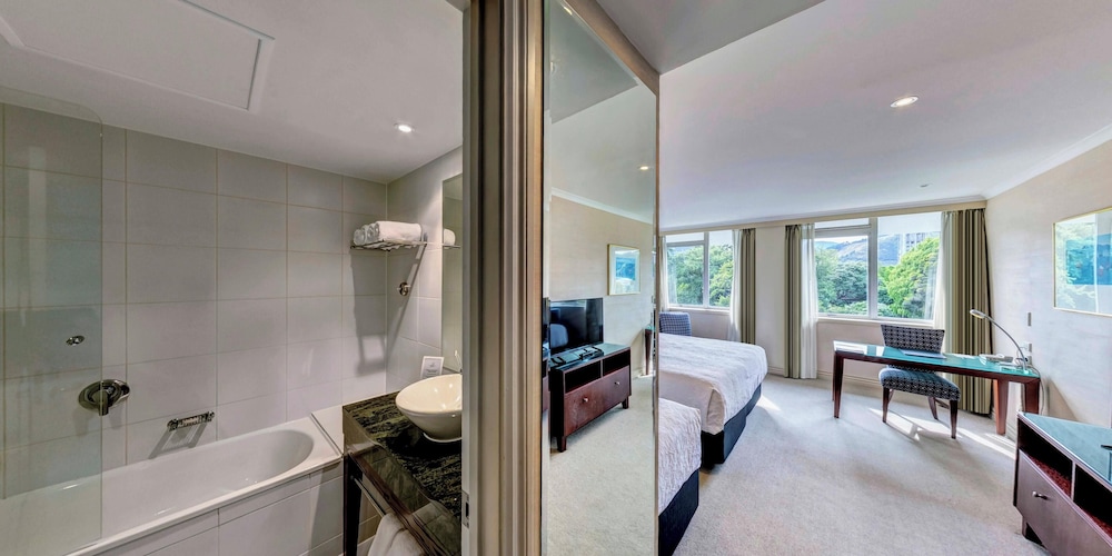 Premium Double or Twin Room, Multiple Beds, Accessible thumbnail 5