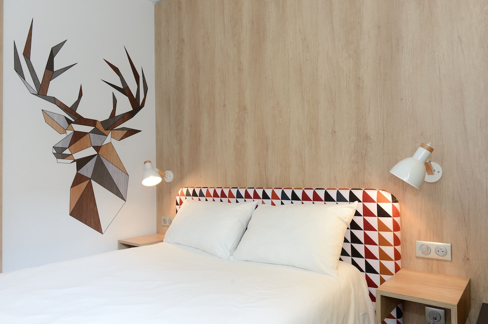 Standard Room, 2 Twin Beds - Photo 1