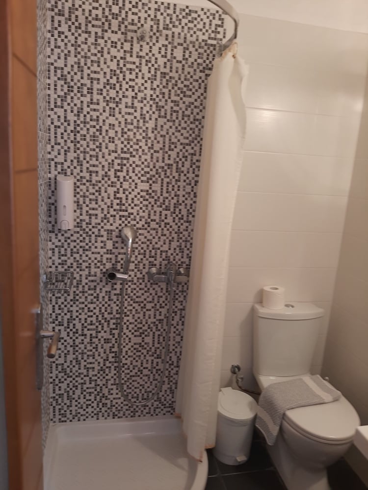 Standard Room - Photo 9